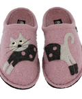 Stay cozy in this Rosewood-colored wool slipper featuring a charming embroidered cat on the front. Comfortable warmth for everyday indoor wear.